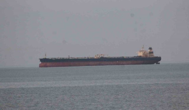 Dron saldırısına uğrayan gemi, Kastamonu'dan ayrıldı