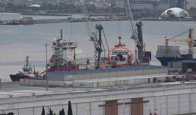 Dron saldırısına uğrayan gemi Samsun Limanı'na demirledi