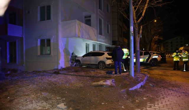 'Dur' ihtarına uymadı, kaza yapınca durmak zorunda kaldı