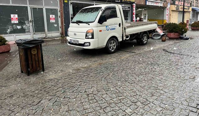 Eskişehir'de üç araçlık yere tek başına park etti