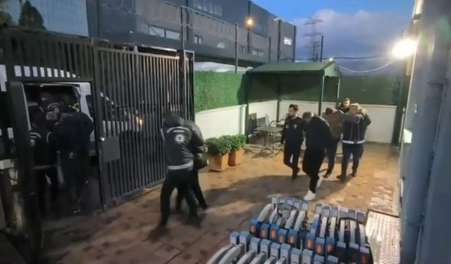 İzmir'de 'insan ticareti' operasyonu: 4 tutuklama