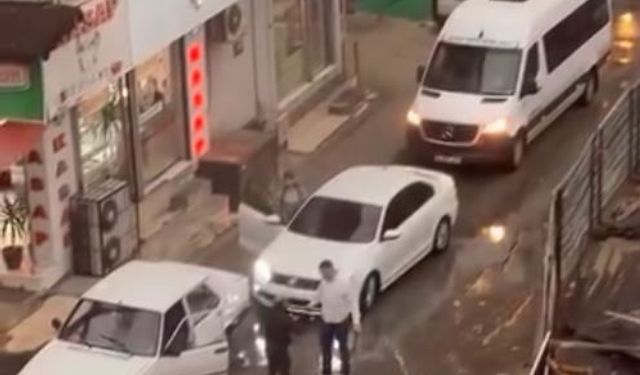 İzmir'de trafik tartışması: Döner bıçağı ile kovaladı