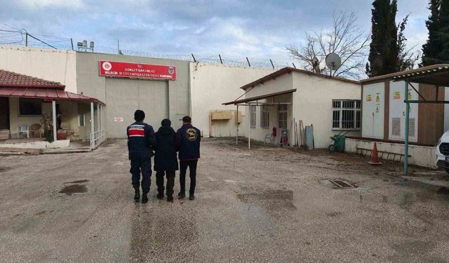 Jasat, sahte jandarmayı kısa sürede yakaladı