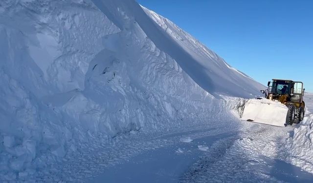 Kar kalınlığı 3 metreyi buldu