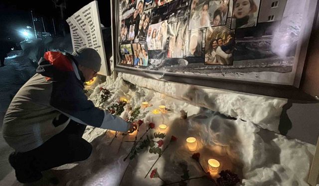 Kartalkaya yangın faciasının birinci yıldönümünde acılı aileler otel önünde bir araya geldi