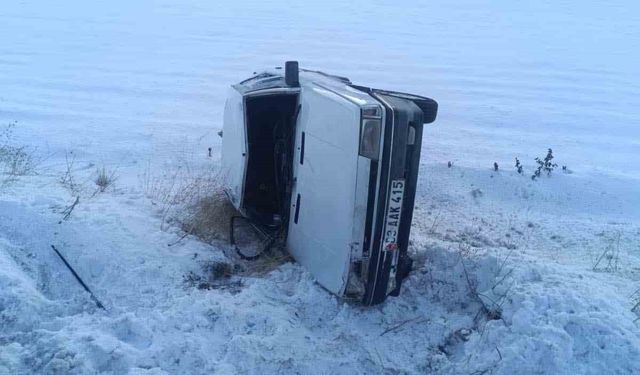 Kaygan zemin kazaya neden oldu: 1 yaralı