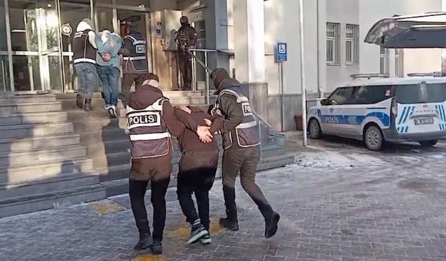 Kayseri'de özel ekip, cezaevi firarisi 2 şahsı yakaladı
