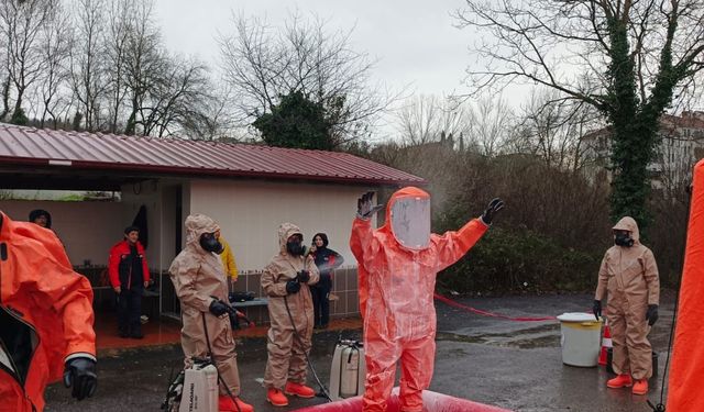 KBRN eğitimi sonrası arama kurtarma ekiplerinden saha tatbikatı