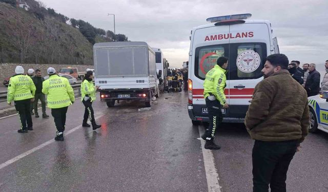 Kocaeli'de 3 araçlı zincirleme kaza: 7 yaralı