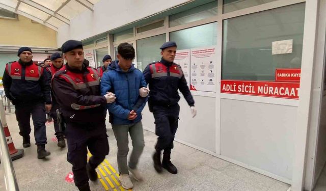 Kulübede balta ve kürekle öldürülen berberin vücudunda 24 yara tespit edildi