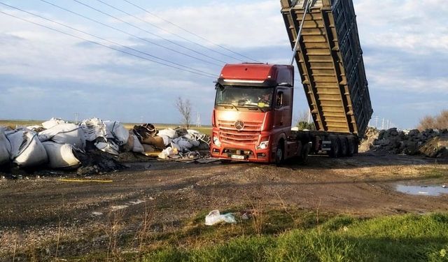 Muratlı'da izinsiz atık döken kamyon ve sürücüsüne ceza