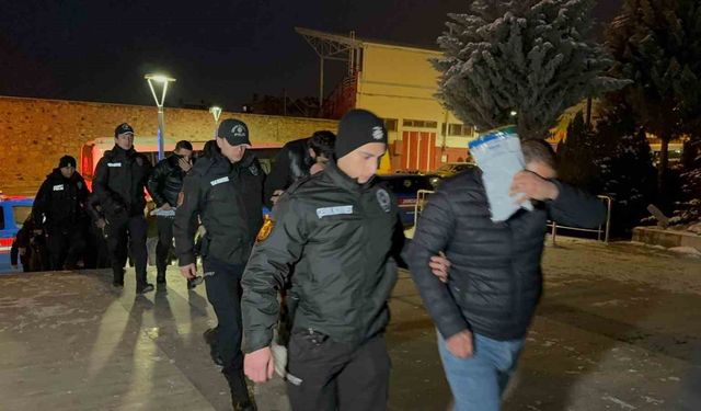 Nevşehir merkezli tefecilik operasyonunda 35 tutuklama