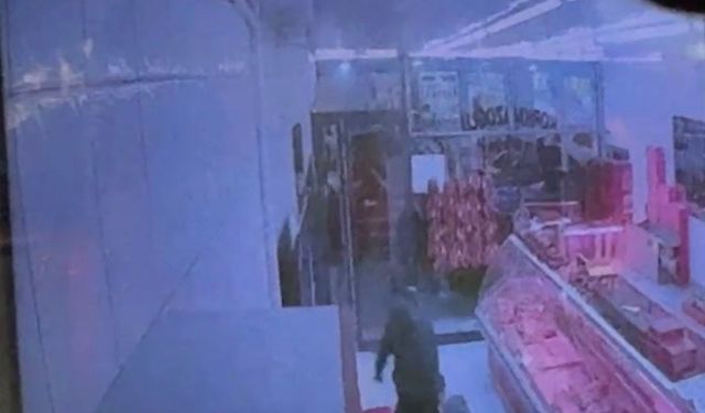 Sivas'ta iki kardeşin yaralandığı silahlı kavga kamerada