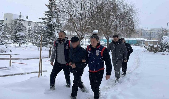 Sivas'ta yılbaşı gecesi kanlı bitti, cinayet zanlısı adliyeye sevk edildi