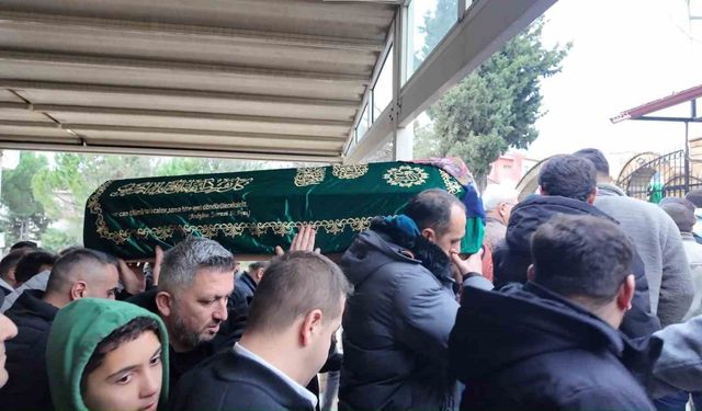 Tatil faciayla bitti: 3 yaşındaki çocuk toprağa verildi