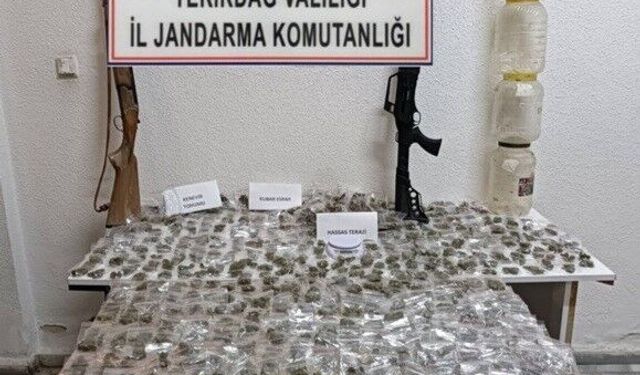 Tekirdağ'da uyuşturucu operasyonunda satışa hazır esrar ele geçirildi