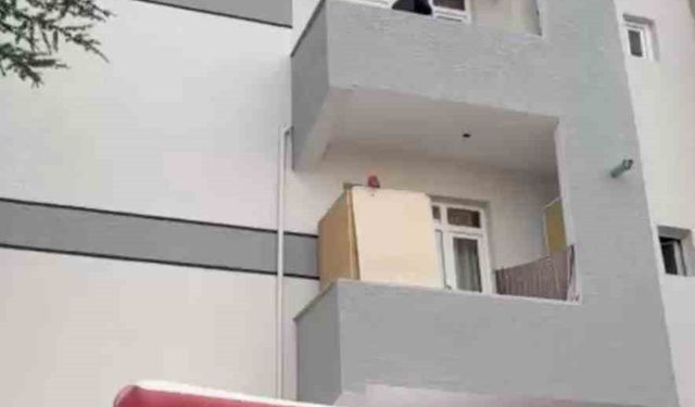 Teslim olmamak için kendini balkona kilitledi: Müzakereci ekipler sevk edildi