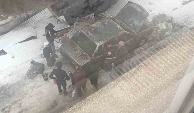 Tofaş araç alevlere teslim oldu