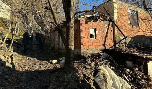 Tokat'ta evde çıkan yangında 50 çuval fındık kül oldu