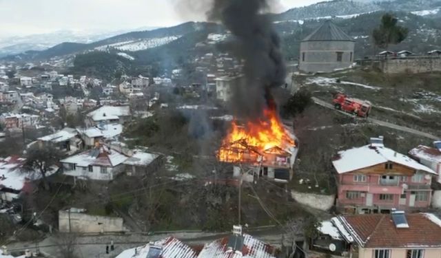 Tokat'ta sobadan çıkan kıvılcım evi kül etti