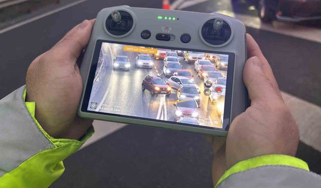 Ümraniye'de dron destekli denetimlerde 12 araca 14 bin TL ceza kesildi