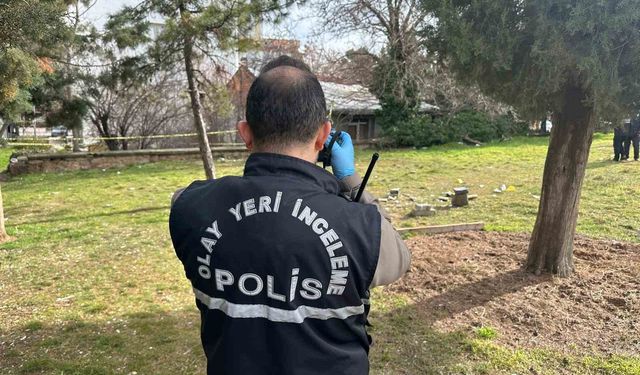 Uşak'ta parkta erkek cesedi bulundu