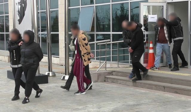 Uşak'ta uyuşturucu operasyonunda 2 kişi tutuklandı