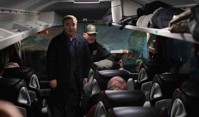 Vali Aydoğdu, yeni yıla polis uygulama noktasında girdi