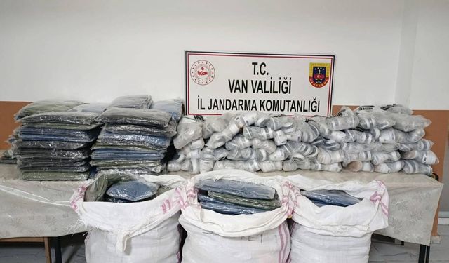 Van'da 4,1 milyon TL değerinde kaçak eşya ele geçirildi