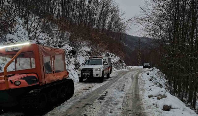 Yalova'da araçlarında mahsur kalan 35 kişi kurtarıldı