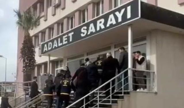 Yaşlı kadını dolandırmak isteyen sahte başkomiser ve sahte savcı gerçek polislere yakalandı