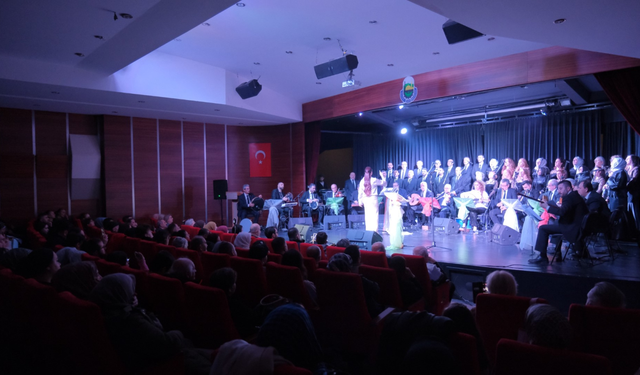İnegöl Belediyesi Tsm Korosundan kulakların pasını silen konser
