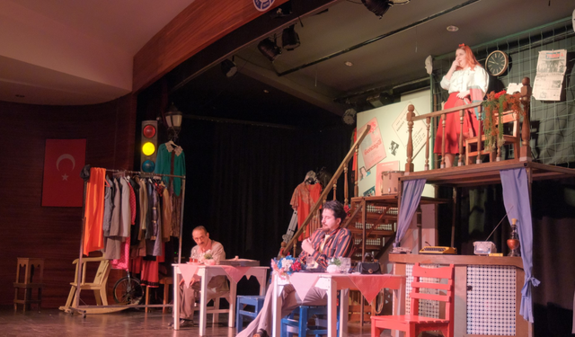 İnegöl sahnesinde festival var