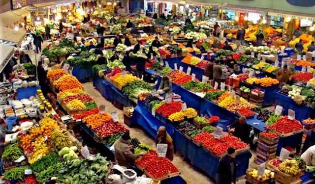 Sebze ve meyve grubunun tamamına 5 TL ile 15 TL arasında zam geldi
