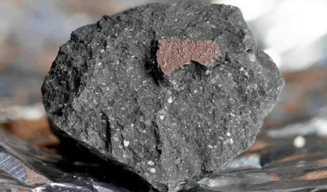 4.5 milyar yaşındaki Mars taşında su izine rastlandı