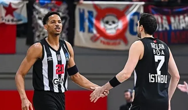 Beşiktaş'tan, Panionios taraftarlarının açtığı pankarta tepki