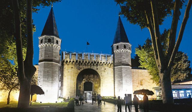 Epstein kendine “Sultan” diyormuş, Topkapı Sarayı da takıntısıymış!
