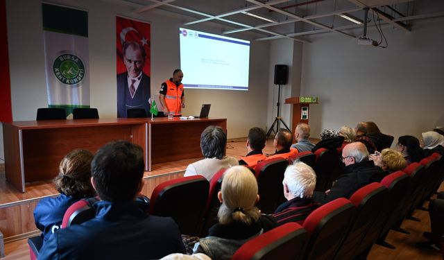 Bursa Kent Konseyi afetle mücadele ediyor