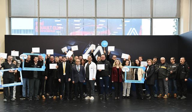 Bursa'da sigarayı bırakan 25 çalışana sertifikaları takdim edildi