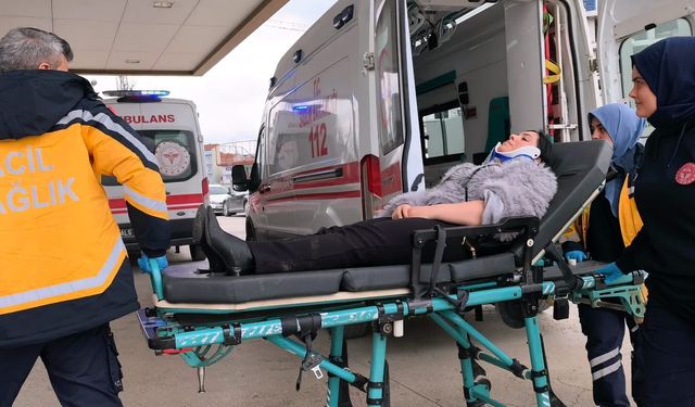 Bursa'da trafik kazası, 2 kişi yaralandı