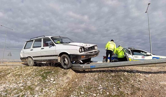 Adıyaman'da otomobil ile kamyon çarpıştı: 1 yaralı