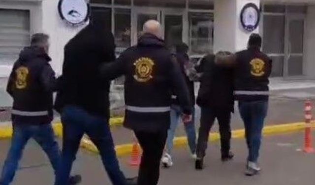 Akü firmasını sahte çek ile 6 milyon TL zarara uğratan dolandırıcılar yakalandı