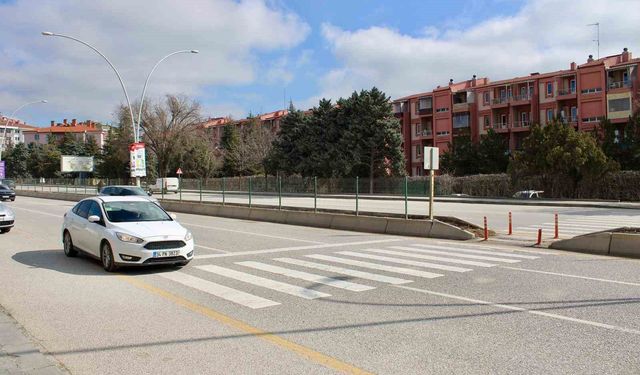 Ankara'da trafik kazasında vefat eden 14 yaşındaki kızın babası: 'Makas atarak ilerleyen sürücü yaya geçidinde kızıma çarpmış, kanlar içindeydi'