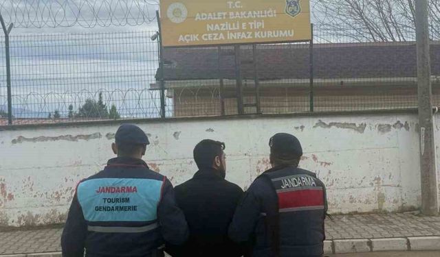 Aydın'da aranan 2 hükümlü yakalandı