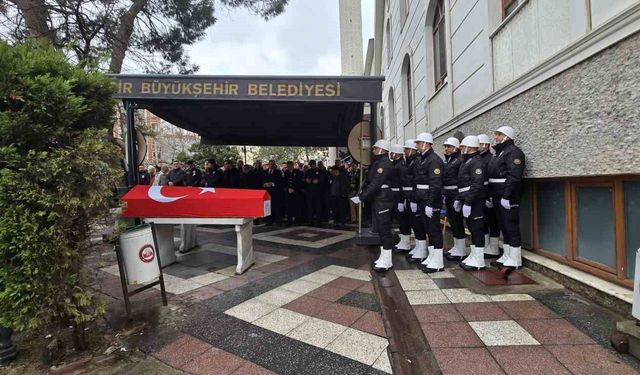 Bandırma'da görevli Polis Memuru Murat Saçan son yolculuğuna uğurlandı