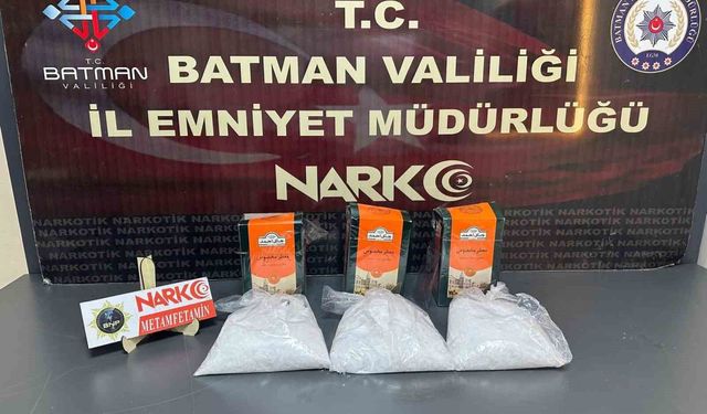 Batman'da şüpheli görülen takside 3 kilo metamfetamin ele geçirildi: 2 tutuklama