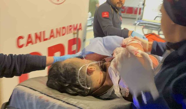 Birlikte yaşadığı kadınla tartışıp cama yumruk atan şahıs ağır yaralandı