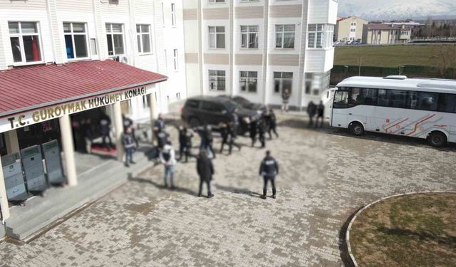 Bitlis'te tefeci şebekesine operasyon: 7 tutuklama