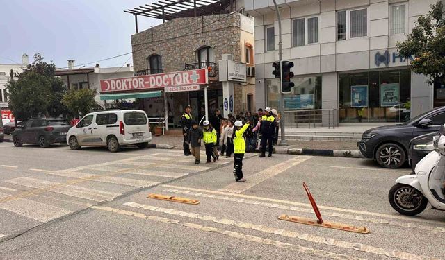 Bodrum'da öğrencilere uygulamalı trafik eğitimi