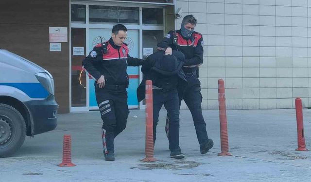 Bursa'da iki ayrı suçtan aranan şüpheli yakalandı